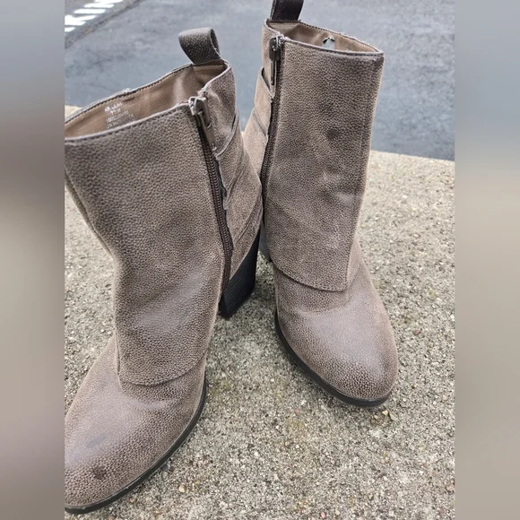 American Rag Women's Ankle Boots- Size 7.5 - Picture 3 of 6